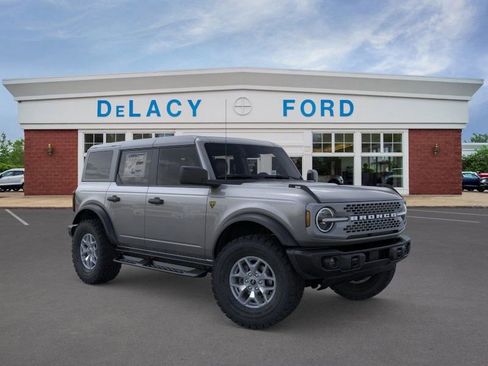 New 2025 Ford Bronco Badlands image 7