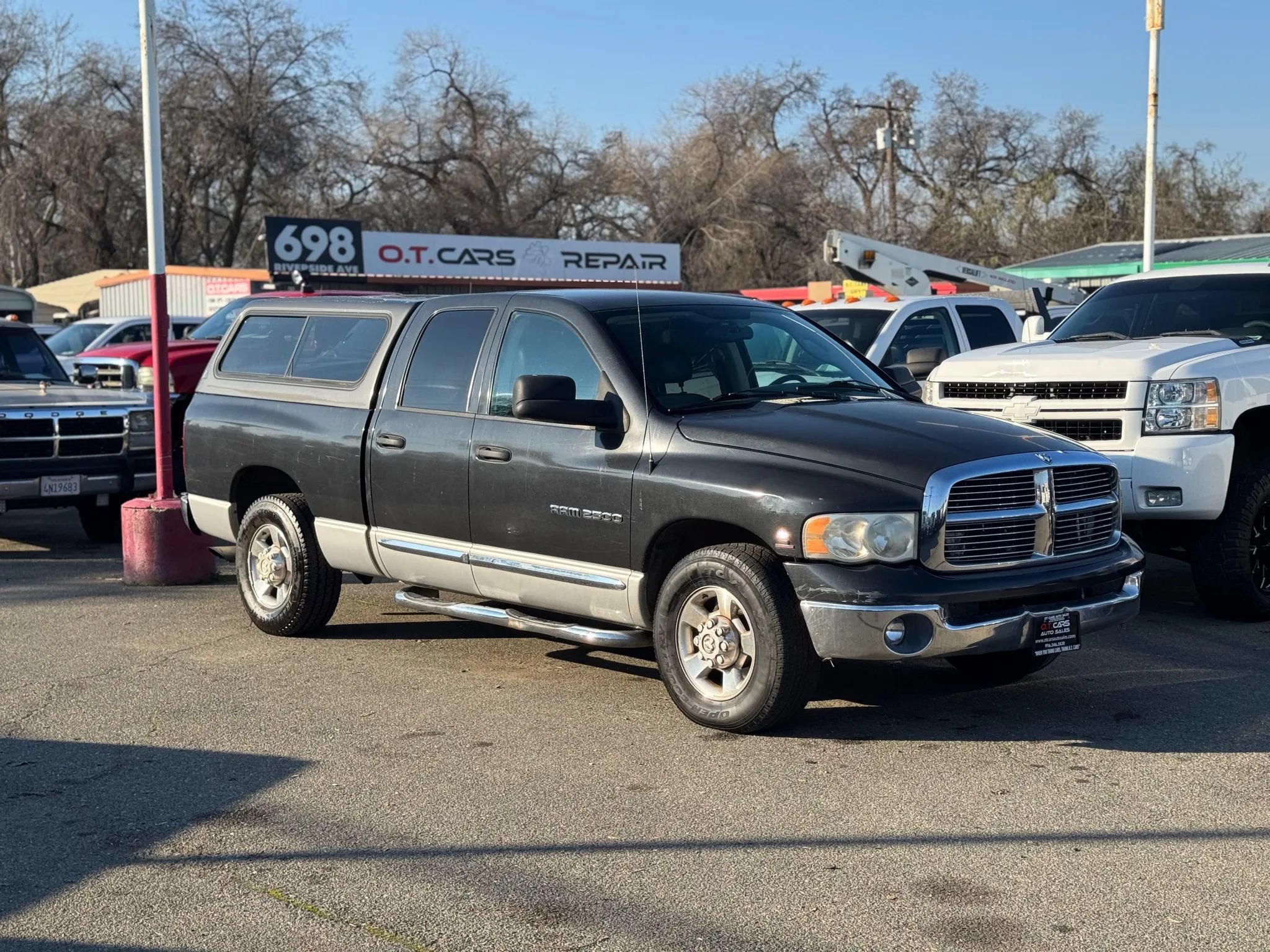 Used 2004 Dodge Ram 2500 Truck SLT w/ Trailer Tow Group RWD image 2