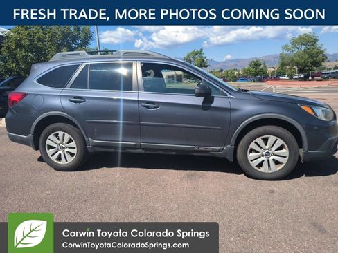 Used 2017 Subaru Outback 2.5i Premium AWD/4WD image 3