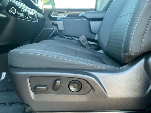 Used 2025 Chevrolet Silverado 1500 LT image 24