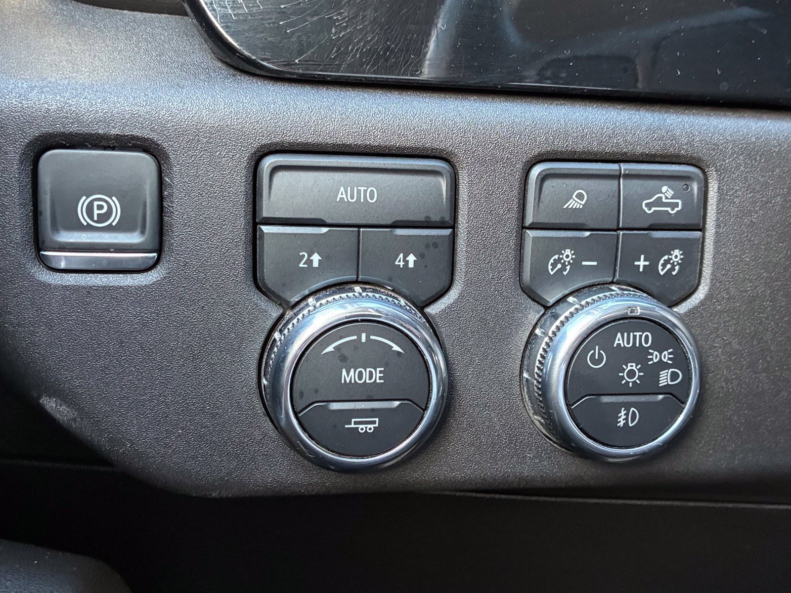 Used 2025 GMC Sierra 1500 SLT AWD/4WD image 18