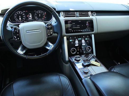 Used 2019 Land Rover Range Rover Autobiography image 12