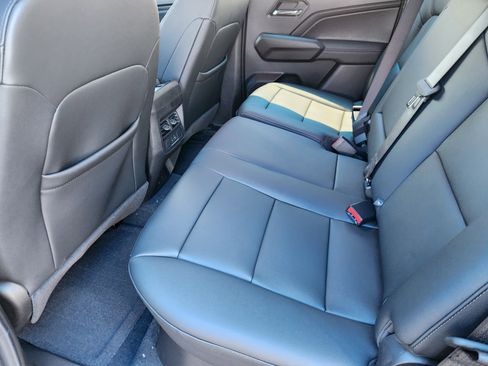 New 2025 Chevrolet Colorado LT w/ LT Convenience Package image 19