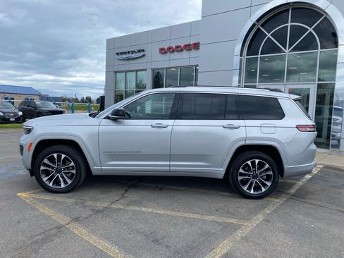 Used 2023 Jeep Grand Cherokee L Overland w/ Rear Seat Video Group I AWD/4WD image 19