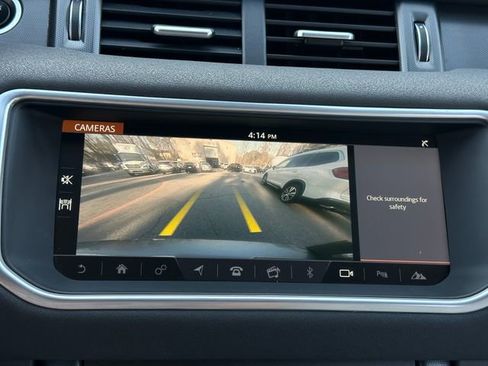 Used 2019 Land Rover Range Rover Evoque SE Premium image 27