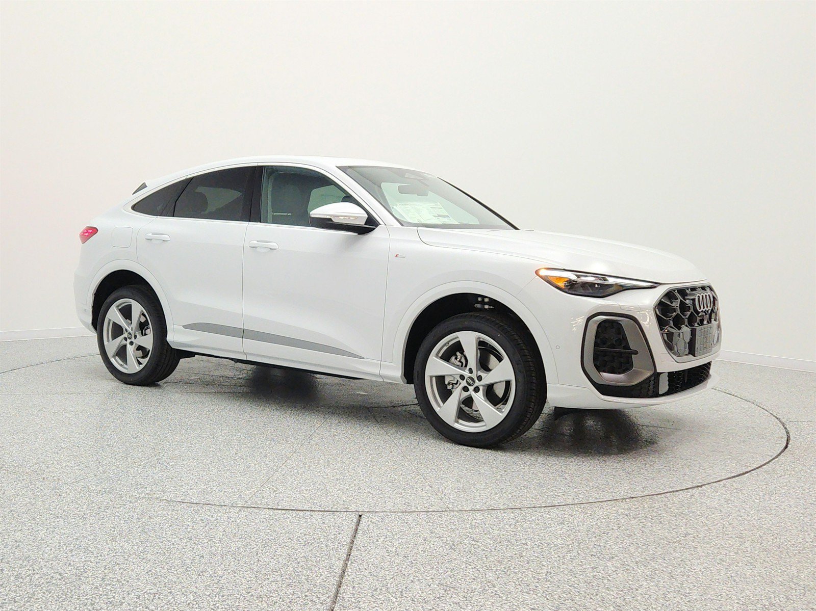 New 2026 Audi Q5 Premium Plus AWD/4WD image 3