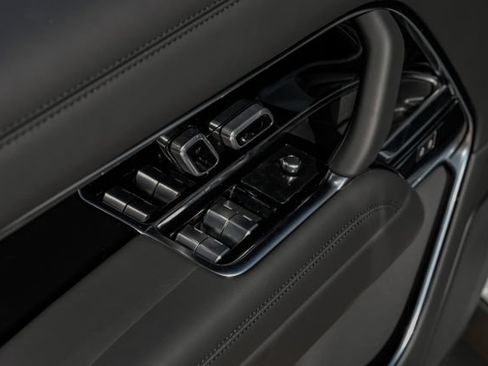 New 2026 Land Rover Range Rover SE AWD/4WD image 54
