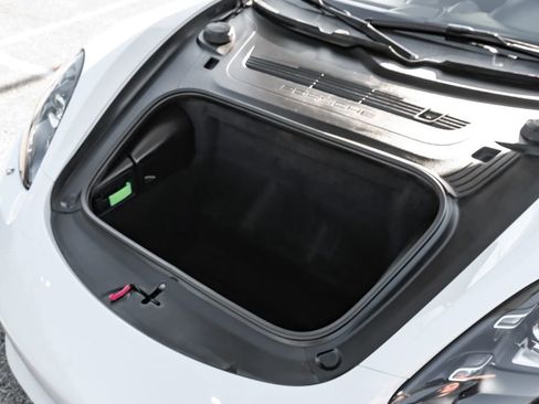 Used 2021 Porsche 718 Cayman RWD image 40