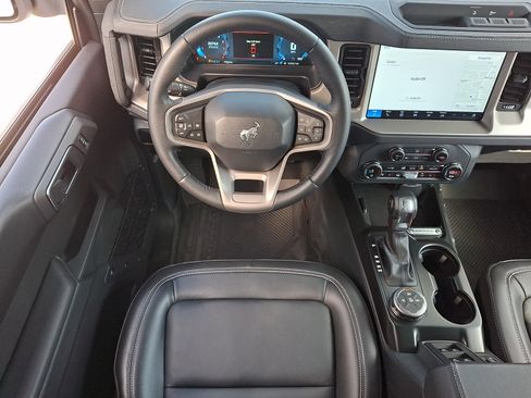 Used 2025 Ford Bronco Outer Banks AWD/4WD image 13