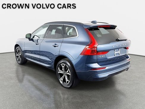 Used 2022 Volvo XC60 B5 Momentum w/ Climate Package image 8