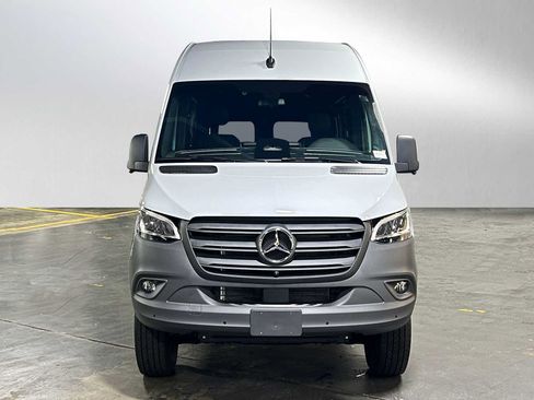 Used 2026 Mercedes-Benz Sprinter 2500 image 8