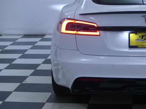 Used 2021 Tesla Model S Plaid image 26