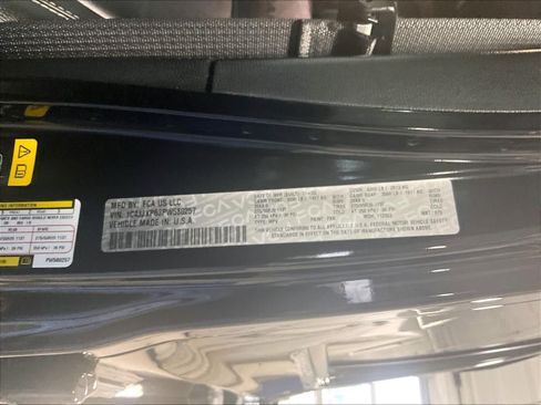 Used 2023 Jeep Wrangler Sahara w/ Cold Weather Group image 34