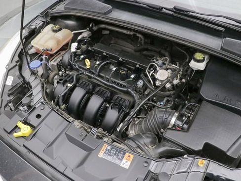 Used 2018 Ford Focus SE image 32