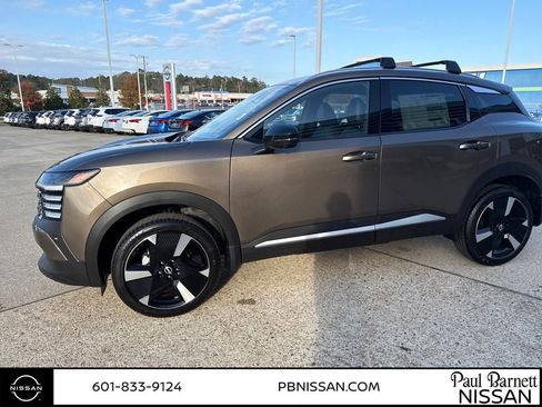 New 2026 Nissan Kicks SR w/ Cold Weather Package image 17