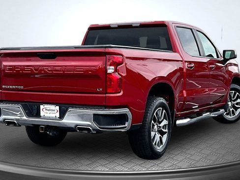 Used 2023 Chevrolet Silverado 1500 LT w/ Z71 Off-Road Package AWD/4WD image 2