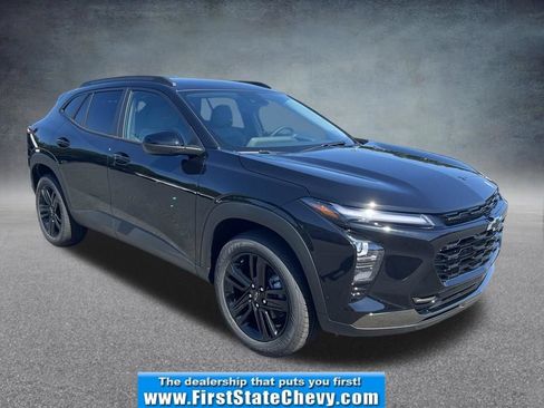 New 2026 Chevrolet Trax ACTIV w/ Driver Confidence Package FWD image 1