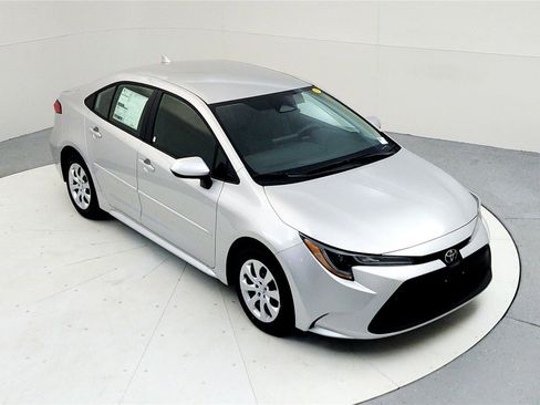 New 2026 Toyota Corolla LE image 9