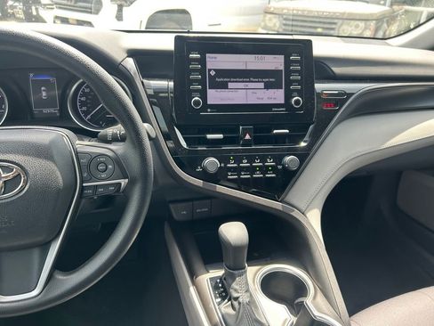 Used 2021 Toyota Camry LE FWD image 16