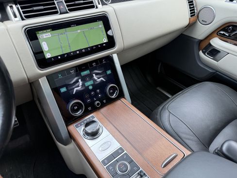 Used 2019 Land Rover Range Rover Long Wheelbase Supercharged AWD/4WD image 10
