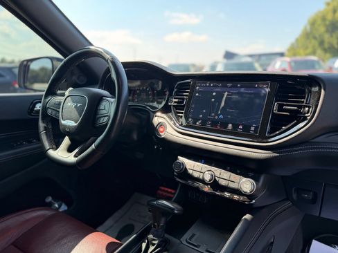 Used 2022 Dodge Durango SRT w/ Technology Group AWD/4WD image 41