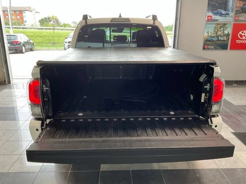 Used 2021 Toyota Tacoma TRD Pro AWD/4WD image 5