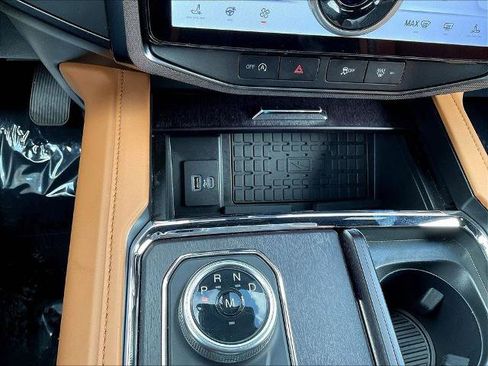 Certified 2024 Ford Expedition Platinum AWD/4WD image 18