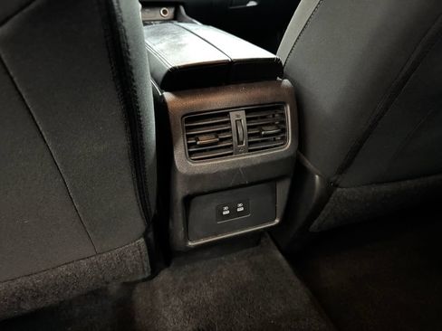 Used 2024 Nissan Rogue SV AWD/4WD image 25