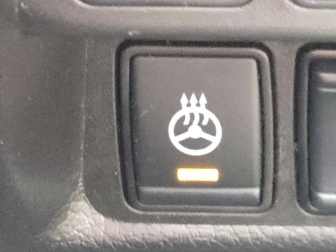 Used 2019 Nissan Rogue Sport SV w/ All-Weather Package image 12