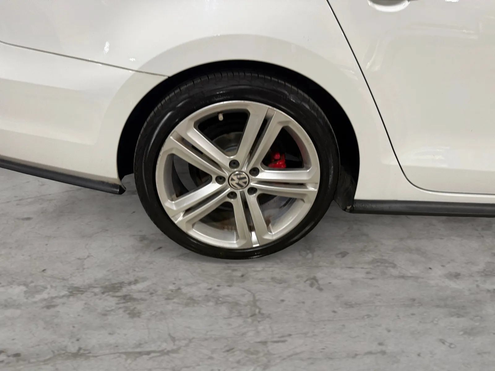 Used 2017 Volkswagen Jetta GLI FWD image 42