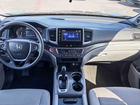 Used 2016 Honda Pilot EX image 11