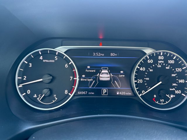 Used 2025 Nissan Sentra SR FWD image 9