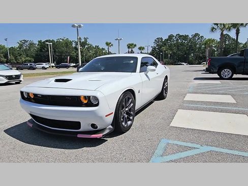 Used 2023 Dodge Challenger R/T Scat Pack w/ Plus Package RWD image 18