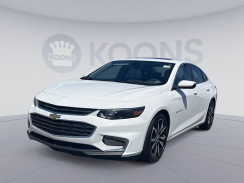 Used 2016 Chevrolet Malibu LT w/ Leather Package FWD image 5