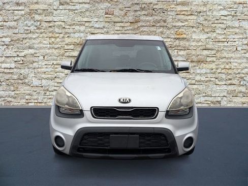 Used 2013 Kia Soul FWD image 4