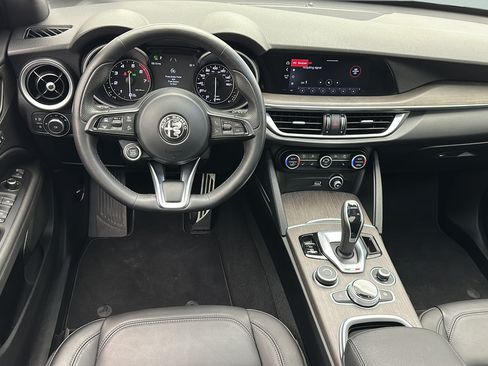 Used 2023 Alfa Romeo Stelvio Ti w/ Active Assist Plus Package AWD/4WD image 10