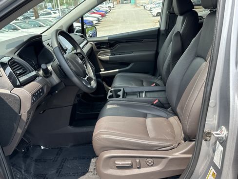 Certified 2024 Honda Odyssey Touring image 16