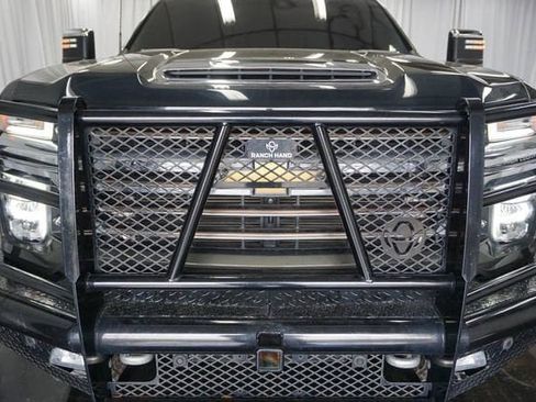 Used 2022 Chevrolet Silverado 2500 High Country AWD/4WD image 3