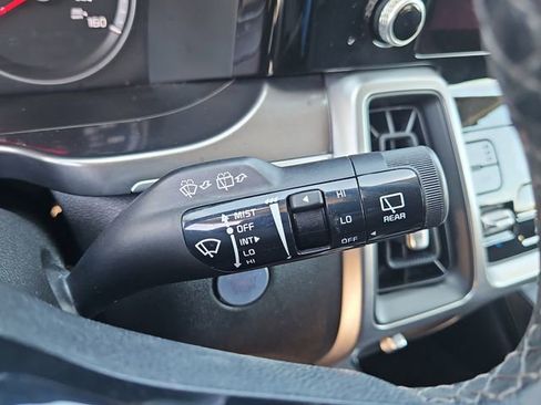 Used 2023 Kia Sorento S w/ Panoramic Sunroof Package FWD image 23