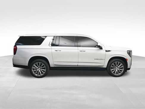 Used 2021 GMC Yukon XL Denali image 6