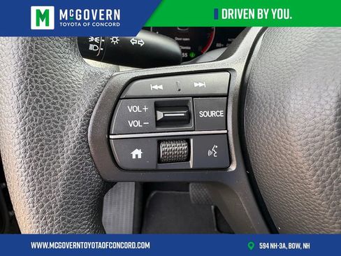 Used 2025 Honda HR-V LX image 27