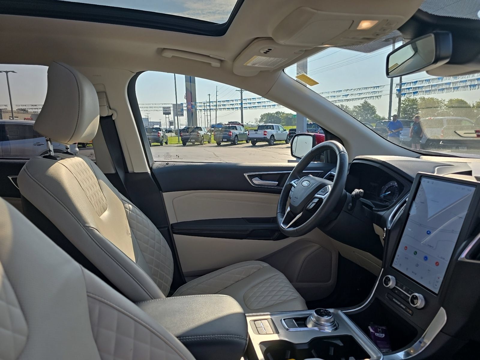 Used 2024 Ford Edge Titanium w/ Titanium Elite Package AWD/4WD image 7