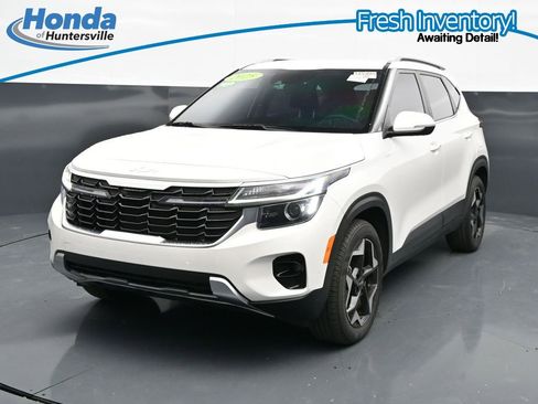 Used 2025 Kia Seltos EX FWD image 4