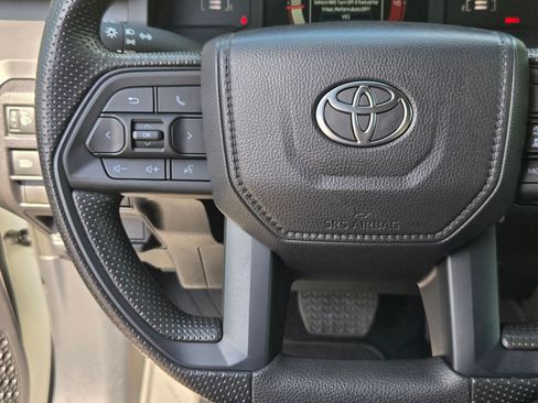 Used 2025 Toyota Tacoma SR w/ SR Upgrade Package image 21