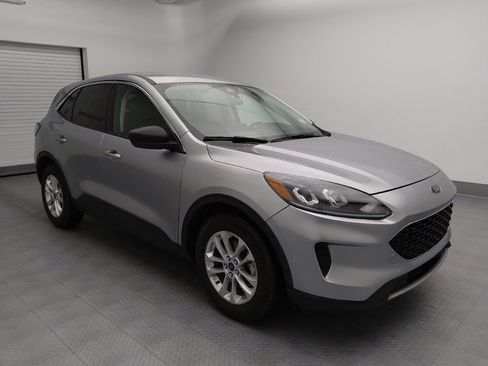 Used 2022 Ford Escape SE w/ Convenience Package FWD image 11