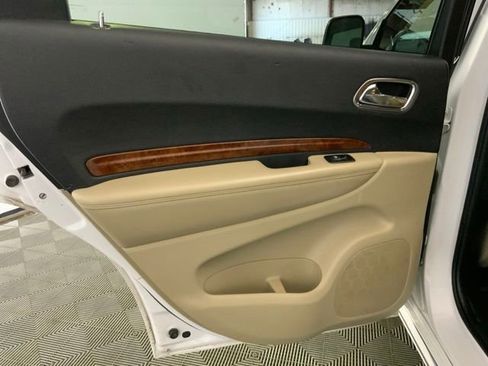 Used 2016 Dodge Durango Limited w/ Premium Group AWD/4WD image 35