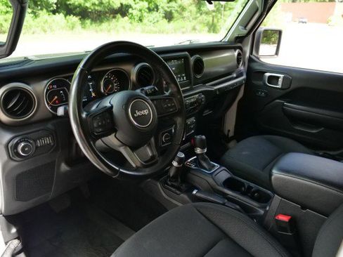 Used 2020 Jeep Wrangler Unlimited Sport S AWD/4WD image 3