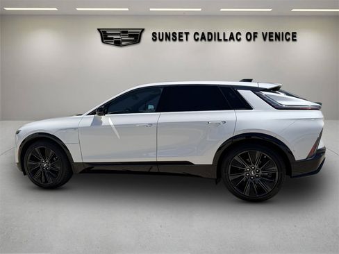Certified 2024 Cadillac Lyriq Sport RWD image 6