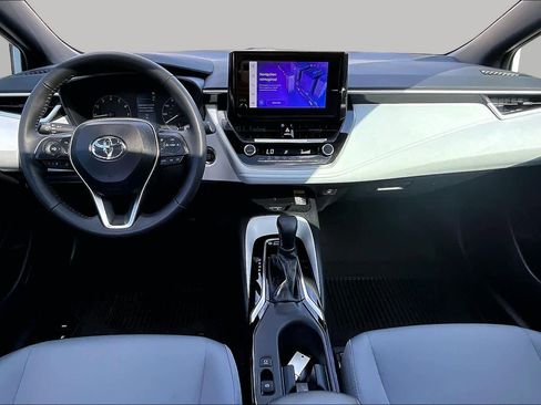 Used 2024 Toyota Corolla SE w/ SE Premium Package FWD image 16