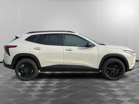 New 2026 Chevrolet Trax ACTIV w/ Driver Confidence Package image 2